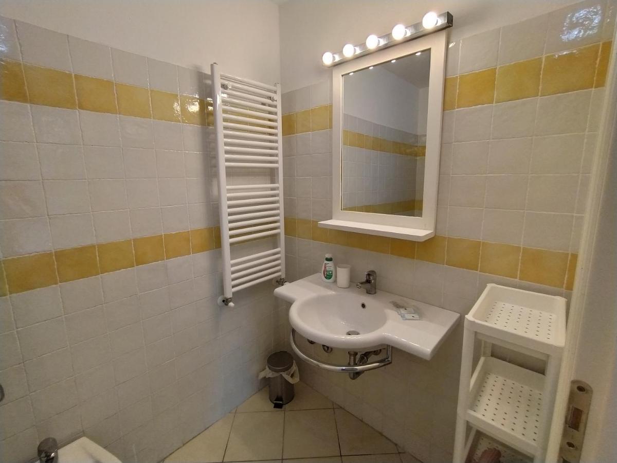 DOROTHEA HOUSE - Check in at Via Garibaldi n 104 Apartment Levanto Bagian luar foto